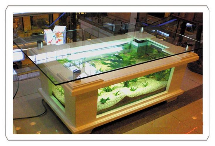 鱼缸茶几 当家具成为微缩海洋，生活便有了流动的诗意